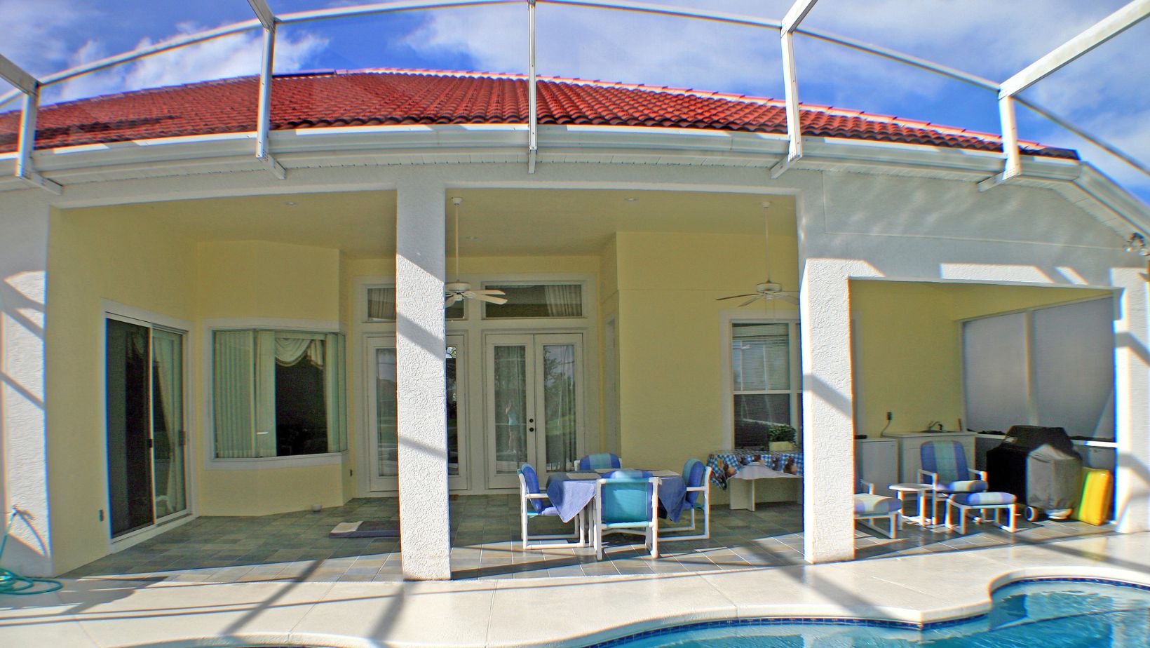 Pool Cage Lanai Cleaning